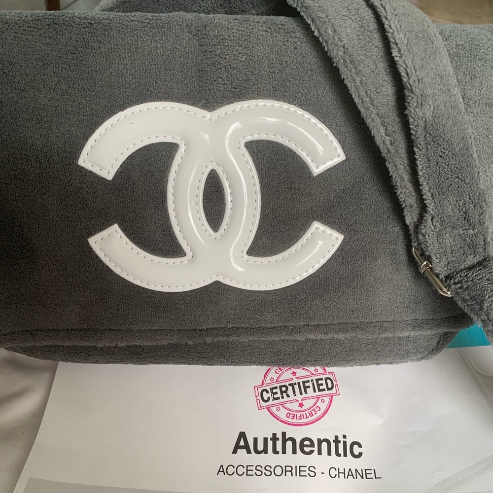 New Chanel AUTHENTIC Velour plush messenger bag gray with white patent CC